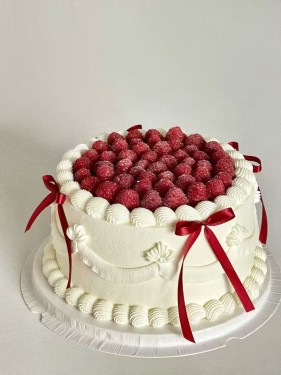 Velvet Raspberry Cake
